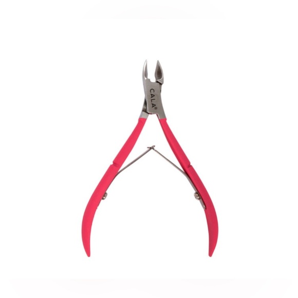 SOFT TOUCH: CUTICLE NIPPER (CORAL)
ITEM 50832 - Picture 2 of 6